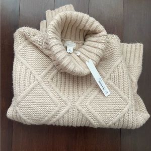 Brand new CASLON sweater